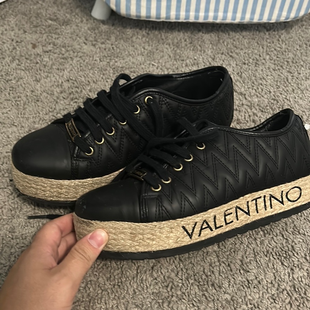 Valentino black authentic sz 8 tennis shoes espadrille bottom
